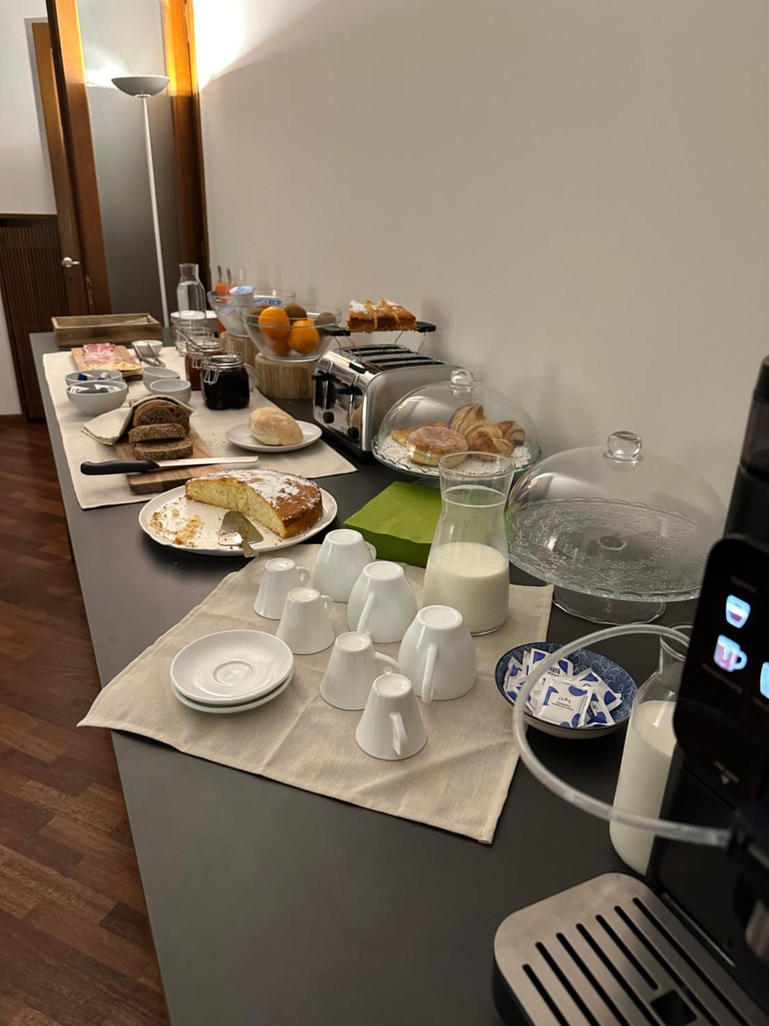 Room & Breakfast D'Annunzio Ravenna Exteriör bild